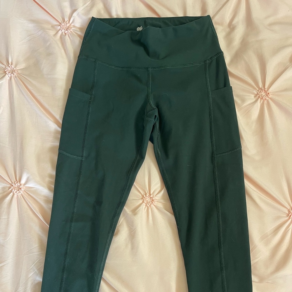 Iuga dark green capri leggings